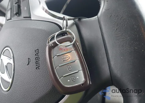 2017 Hyundai Elantra Se z USA, uszkodzony, nr VIN 5NPD84LF3HH041397